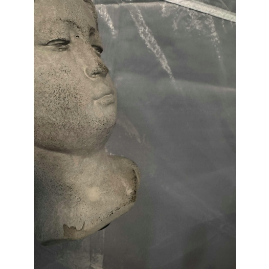 Popiersie w stylu antycznym, ok. 22 x 16 cm, doniczka