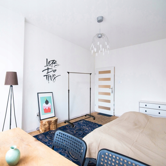 Wieszak stojący metal Compactor srebrny